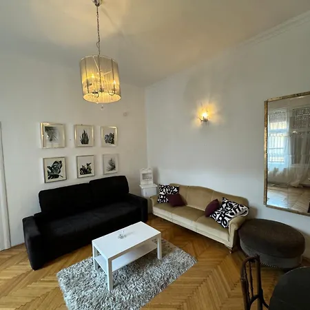 Apartment Opera House *
